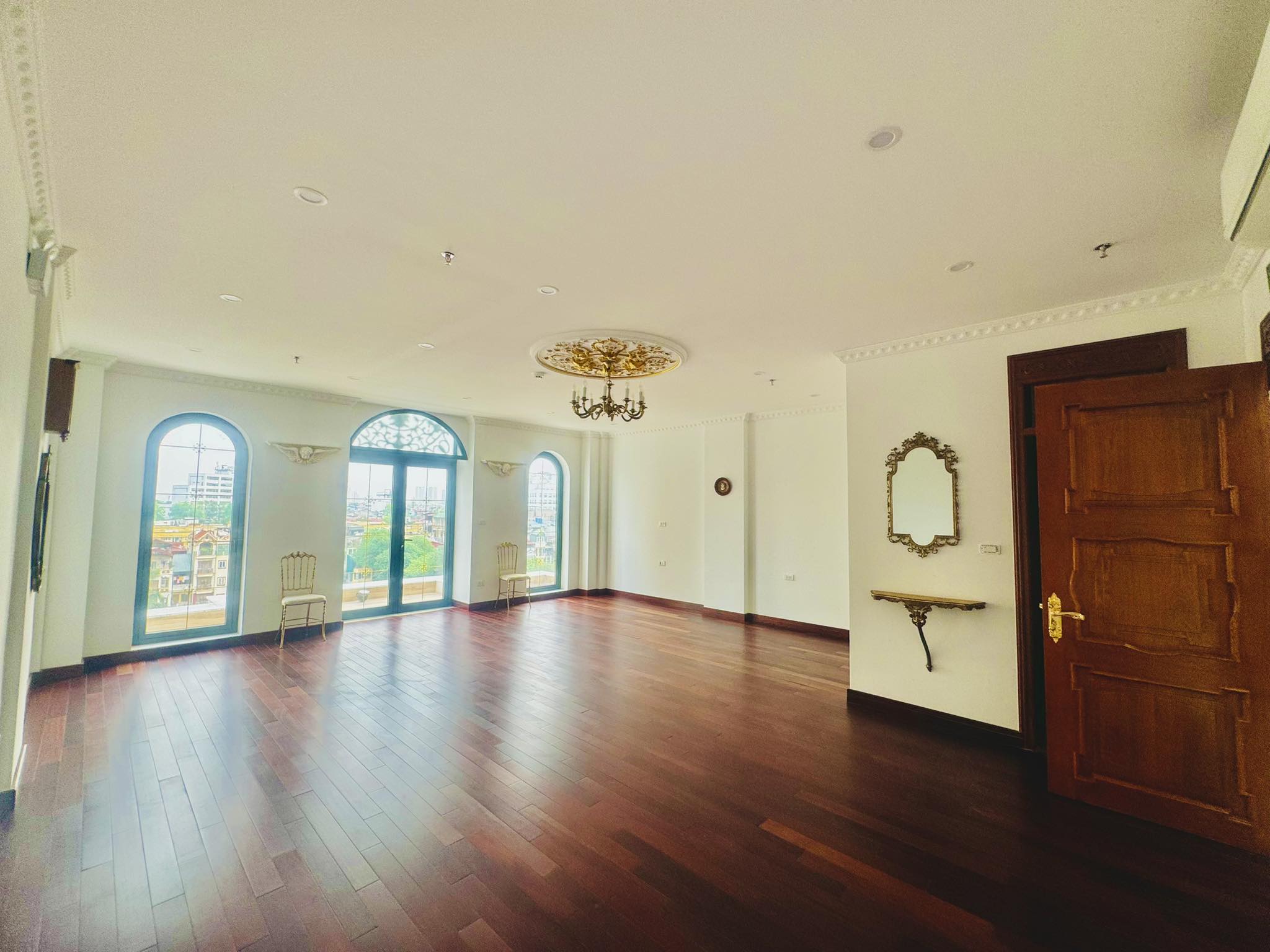 Bán Tòa Building Mặt Phố Đại Cồ Việt 195m/ 9Tầng Thang máy, MT 7m chỉ 154 Tỷ - Ảnh 2