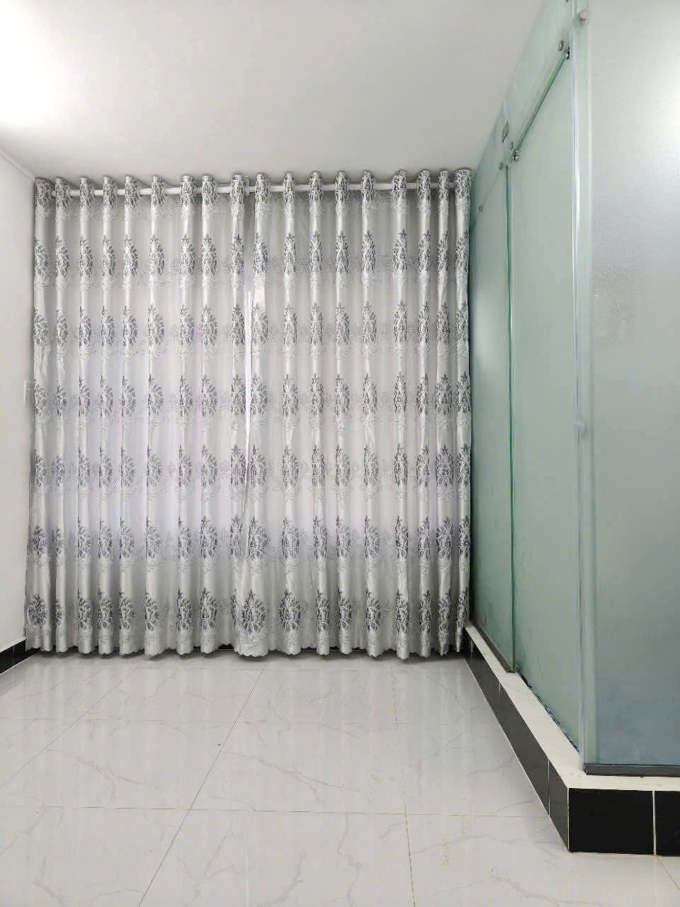Chung cư tầng 4 đường Trần Hưng Đạo P1Q5. Giá chỉ 990tr - Ảnh 1