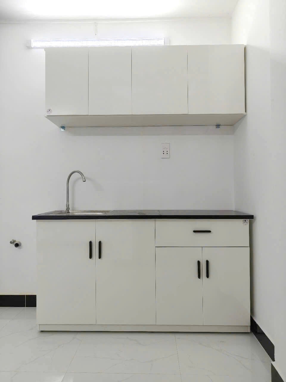 Chung cư tầng 4 đường Trần Hưng Đạo P1Q5. Giá chỉ 990tr - Ảnh 2