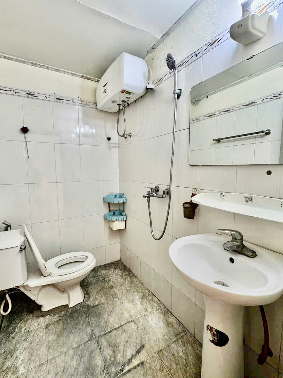 HOT HOT !! chưa tới 2 tỷ bạn đã được sở hữu căn nhà 2.5 tầng tại Chợ Con - Hồ Sen - Hàng Kênh - Ảnh 2