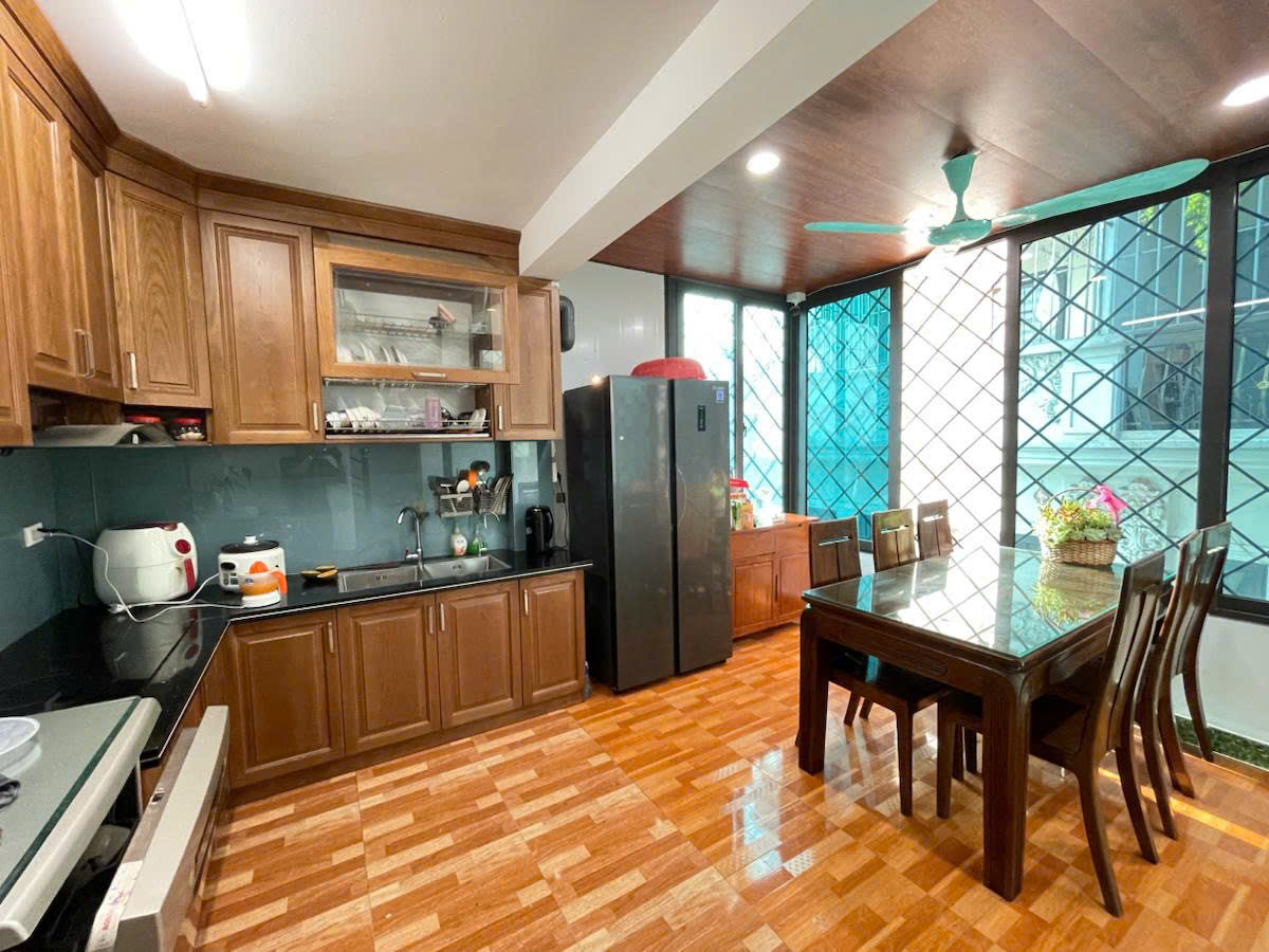 BÁN NHÀ HOÀNG ĐẠO THÀNH- Ô TÔ TẢI ĐỖ CỬA - THANG MÁY - NHÀ ĐẸP FULL NỘI THẤT 35m giá chỉnh 10 tỷ - Ảnh 1