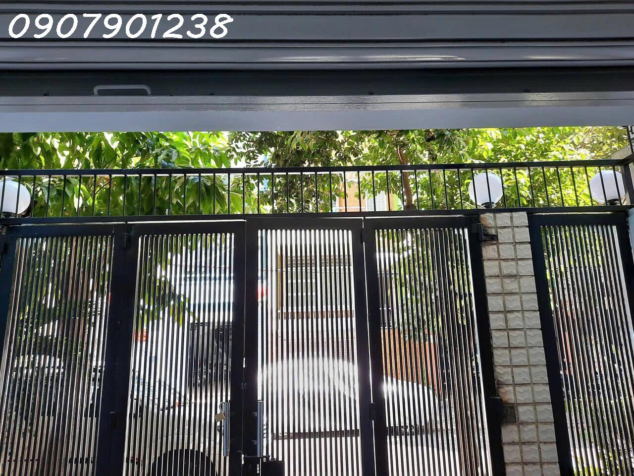 Bán nhà mặt tiền hẻm 2 xe hơi - khu sân bay - nhà 4 tầng , giá 22 tỷ - Ảnh 1
