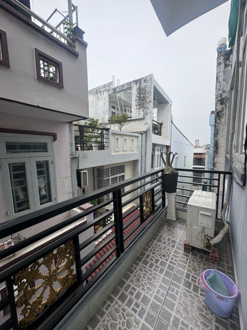 QUẬN 8 - NHÀ 3 TẦNG ĐẸP - CHỦ TẶNG FULL NỘI THẤT - HẺM 3 GÁC SẠCH ĐẸP HIẾM  THẤY - CHỦ TẶNG FULL - Ảnh 3