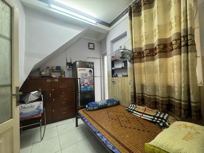 QUẬN 8 - NHÀ 3 TẦNG ĐẸP - CHỦ TẶNG FULL NỘI THẤT - HẺM 3 GÁC SẠCH ĐẸP HIẾM  THẤY - CHỦ TẶNG FULL - Ảnh 2