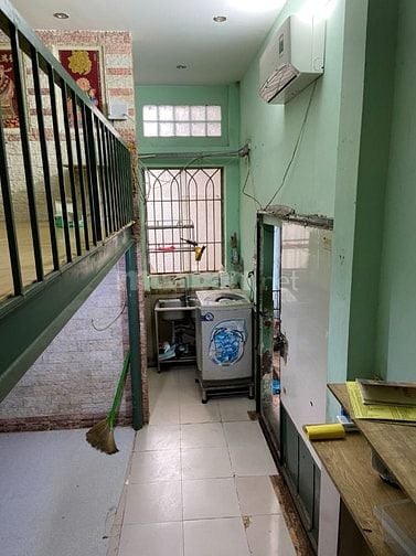 Phòng trọ cho thuê tại trung tâm quận 10 , dt 35m2, có gác lửng, thuận tiện đi làm đi học - Ảnh 2