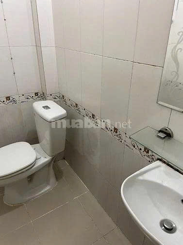 Phòng trọ cho thuê tại trung tâm quận 10 , dt 35m2, có gác lửng, thuận tiện đi làm đi học - Ảnh 3