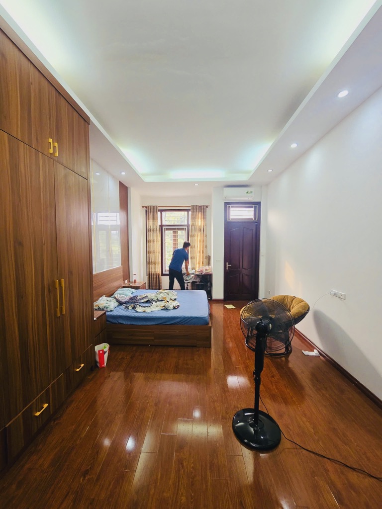 Bán nhà 5 tầng mặt ngõ Xã Đàn, Đống Đa, kinh doanh, dân trí cao, 33m, mặt tiền 3.7m, 8.9 tỷ. - Ảnh chính