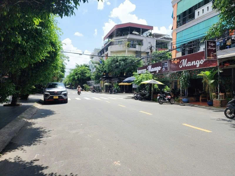Bán nhà biệt thự Mặt tiền DC11 - Lê Trọng Tấn, 500m tới Aeon, 10x20m, 4 Tầng, 24.9 tỷ. - Ảnh chính