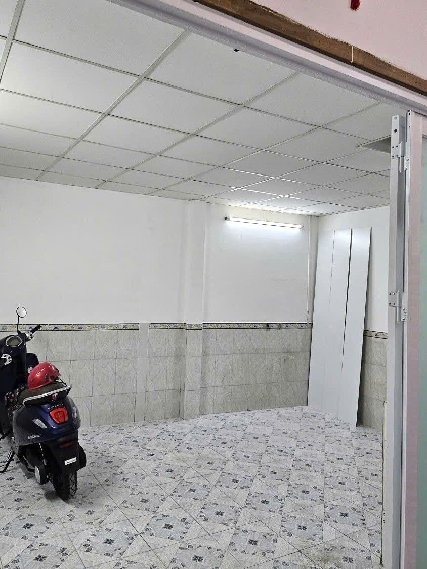 Xe Hơi Đỗ Cổng, Phước long B, Quận 9, DtSd 73m2, 2 tầng kiêng cố mà chỉ có 2.96ty - Ảnh 3