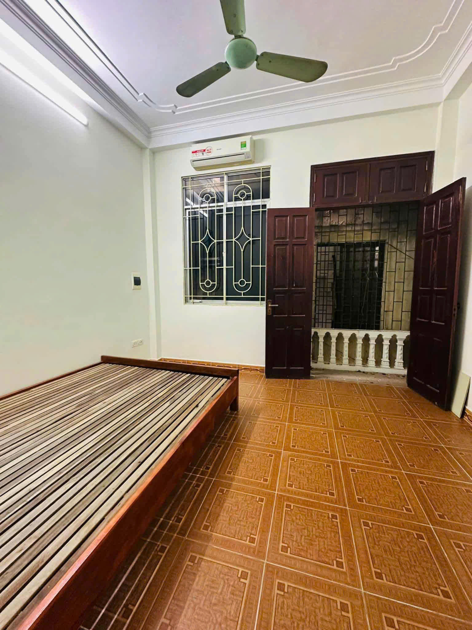 BÁN NHÀ HỒNG MAI HAI BÀ TRƯNG - GẦN Ô TÔ DT 22m2 4 tầng mặt tiền 4m Giá 3 tỷ - Ảnh 2