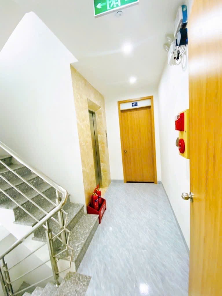Tòa ccmn Nguyễn Văn Huyên 8 tầng thang máy, vị trí đắc địa, đuổi không hết khách - Ảnh 5