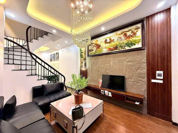 GIẢM CHÀO 300 TRIỆU, HOÀNG VĂN THÁI, THANH XUÂN. 45M2, 5 TẦNG, GIÁ 13,9 TỶ. Ô TÔ TRÁNH - Ảnh chính