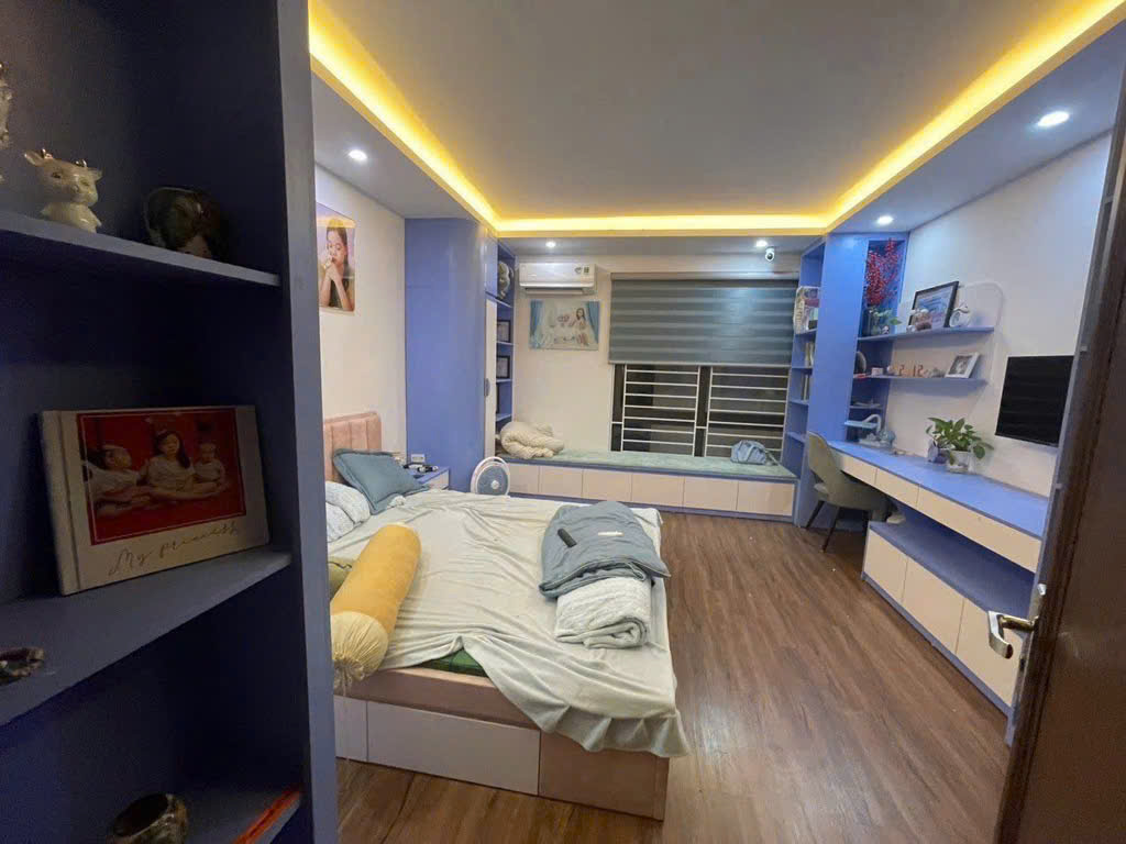 Bán nhà TT Văn Điển - Ngọc Hồi, nhà 5 tầng,full công năng,nội thất,ô tô đỗ cổng chỉ 5đ - Ảnh 2