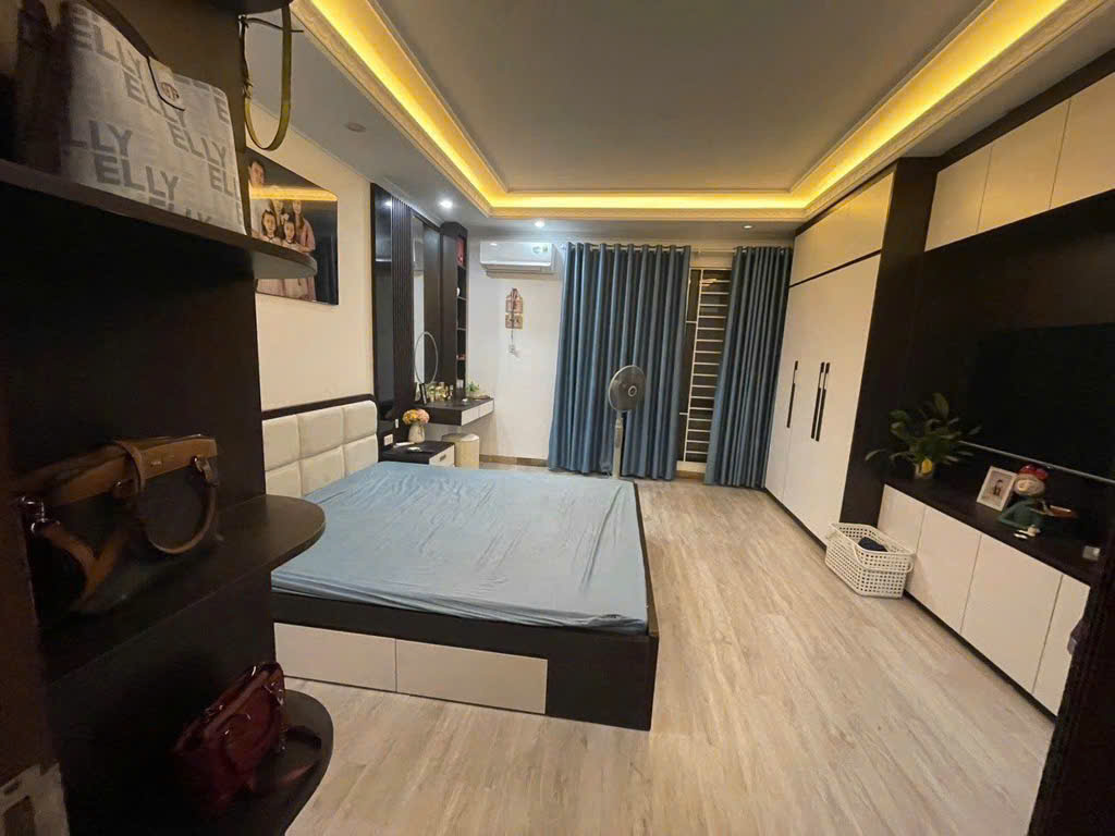 Bán nhà TT Văn Điển - Ngọc Hồi, nhà 5 tầng,full công năng,nội thất,ô tô đỗ cổng chỉ 5đ - Ảnh 3
