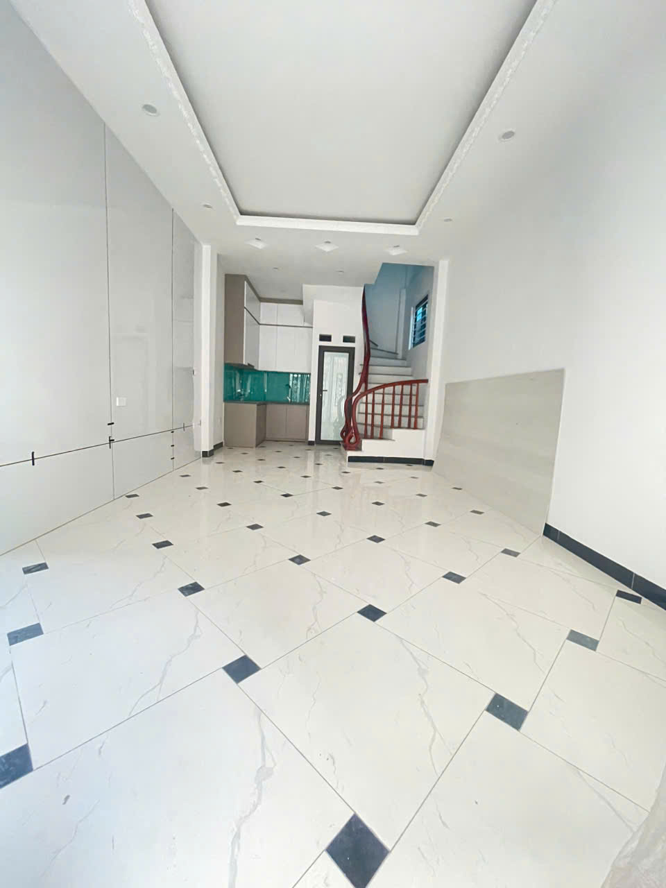 chỉ 5 tỷ nhà Tam Hiệp, Thanh Trì, gần 35m*5 tầng , full công năng - ngõ nông ,gần ô tô. - Ảnh 2