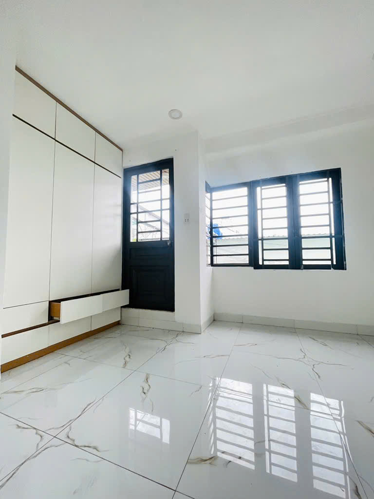 Nhà Đẹp Giá Nhỉnh 2 Tỷ - Sổ Hồng Riêng - Ngay TCH Trung Tâm Quận 12 - Ảnh 2