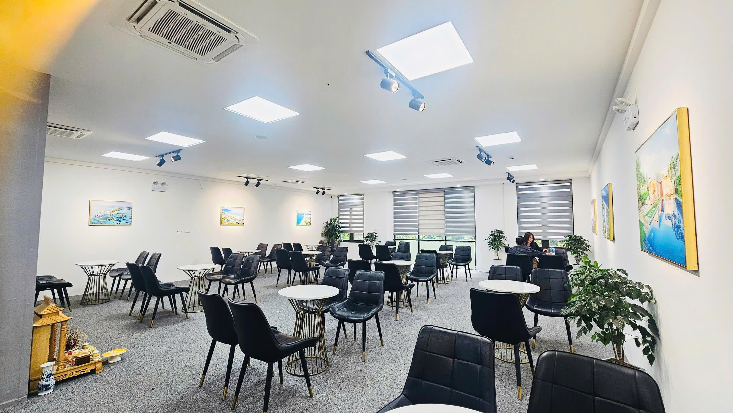 Cho Thuê Văn Phòng Siêu Đẹp 140m2 - 40 Triệu/Tháng Phố Dịch Vọng Hậu, Cầu Giấy. Tặng 10 Ngày Setup - Ảnh 4