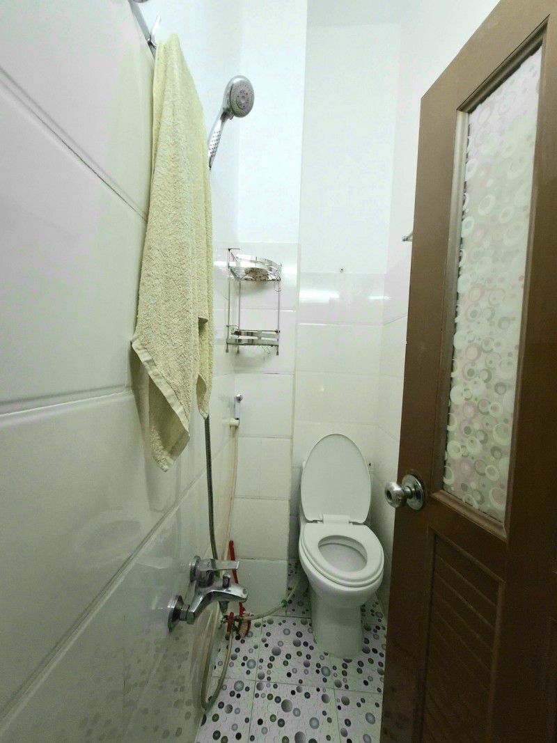 Ô TÔ SÁT NHÀ GẦN MẶT TIỀN, MỄ CỐC QUẬN 8 GẦN Q5, 30M2, 3 TẦNG MỚI ĐẸP CÓ SÂN THƯỢNG , SỔ A4, HẺM BA - Ảnh 4