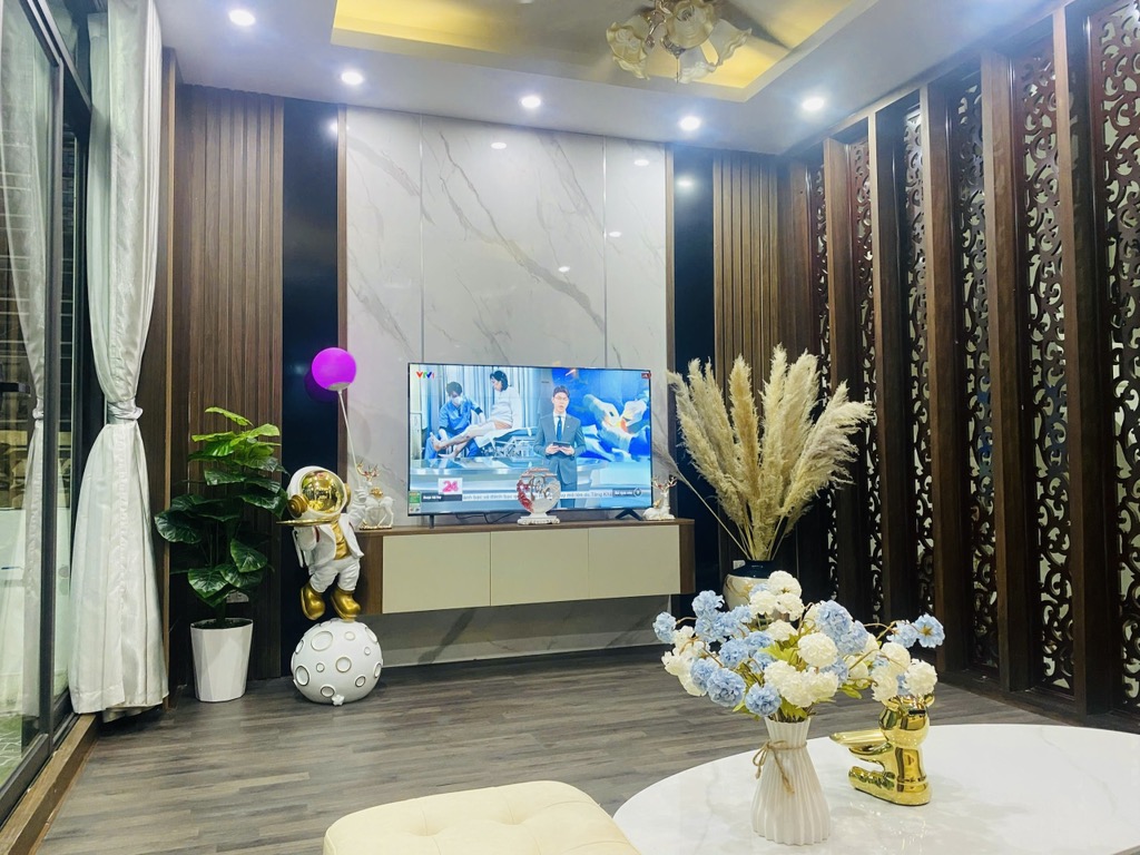 SIÊU PHẨM KINH DOANH CẦU GIẤY - 2 Ô TÔ ĐỖ CỬA - LÔ GÓC 2 THOÁNG- ĐẸP LONG LANH- KHÁCH XEM LÀ CHỐT - Ảnh 3