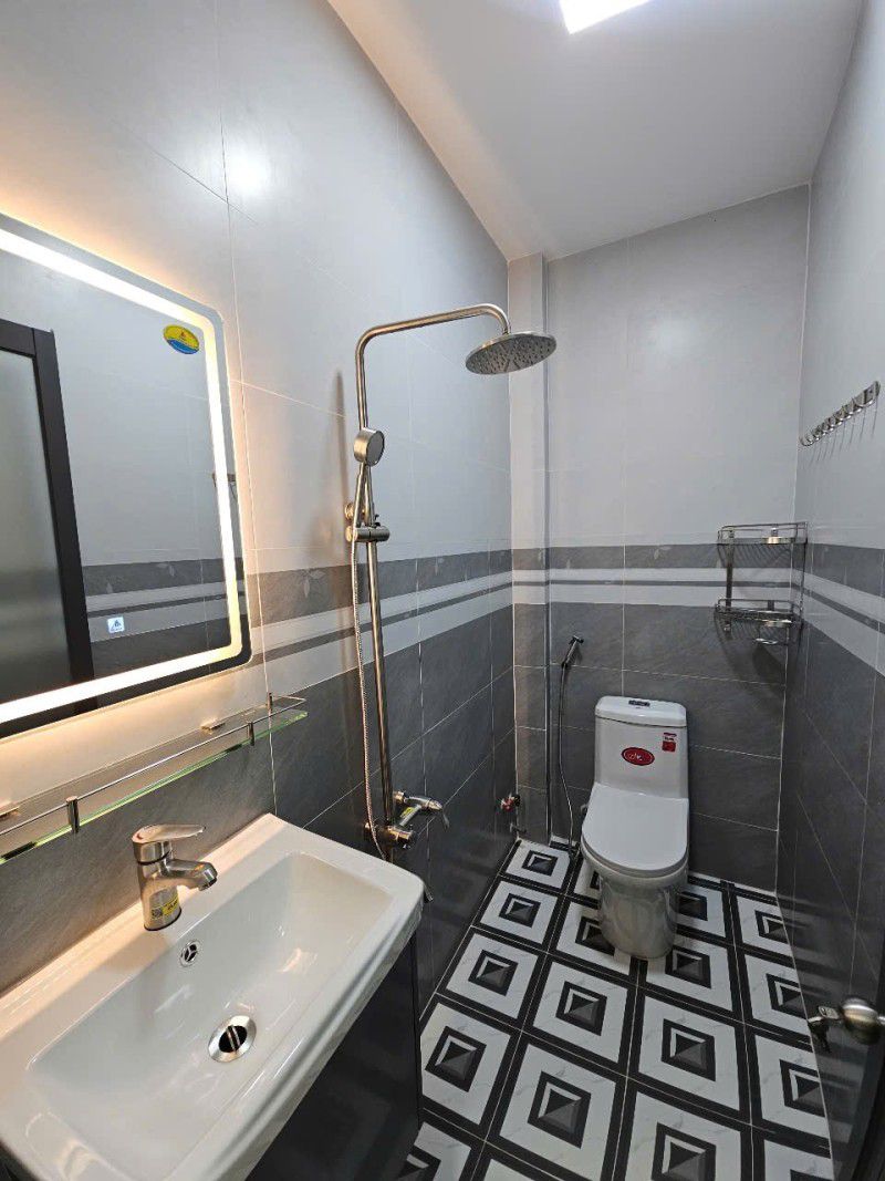 ÂU CƠ QUẬN 11 - 2 TẦNG ÔTÔ ĐỔ CỬA - 2PN 2 WC - CẠNH HXH THÔNG - 37M2 - 3.4 TỶ - Ảnh 2