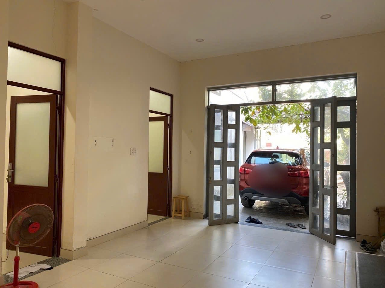 Bán nhà C4 - HXH - Ung Văn Khiêm - 90 m2 ( 5.7x17.8 )- phù hợp xây CHDV - 3 PN -3WC - chính chủ 1 - Ảnh chính