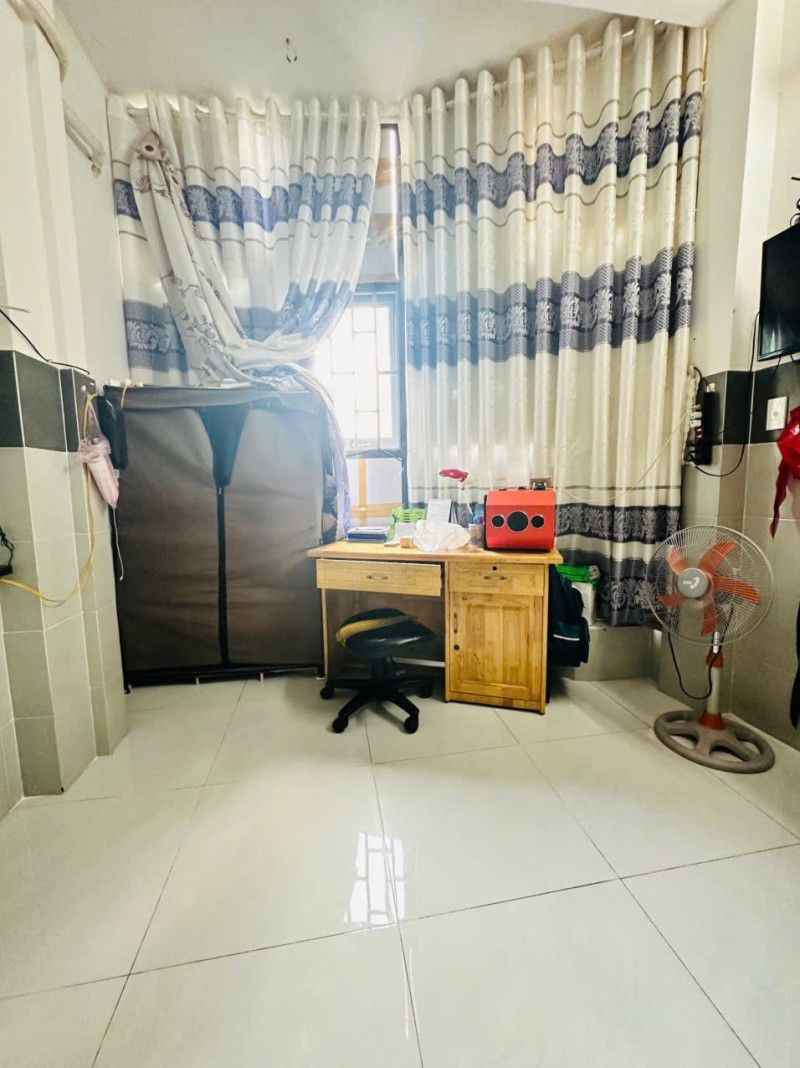 TÂN PHÚ - HXH - SÁT MẶT TIỀN - 3 TẦNG ĐÚC - 2 PN - 3 WC - CHO THUÊ GIỮ TIỀN - CHỈ 2.3 TỶ - Ảnh chính