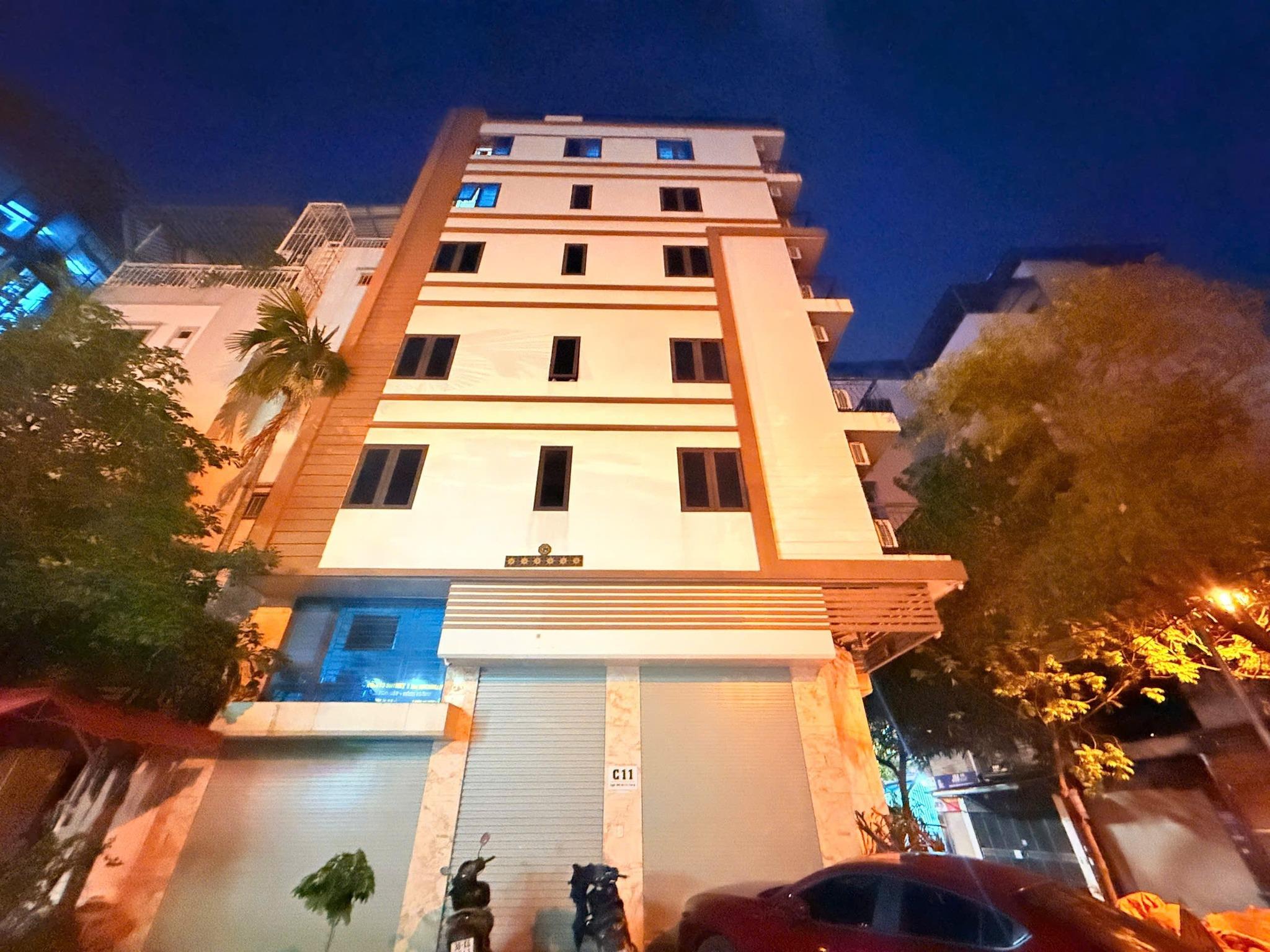 BÁN NHÀ VÕ CHÍ CÔNG -LÔ GÓC - PHÂN LÔ - VỈA HÈ - KINH DOANH - THANG MÁY 80M 7TÀNG 26.3 TỶ - Ảnh 2