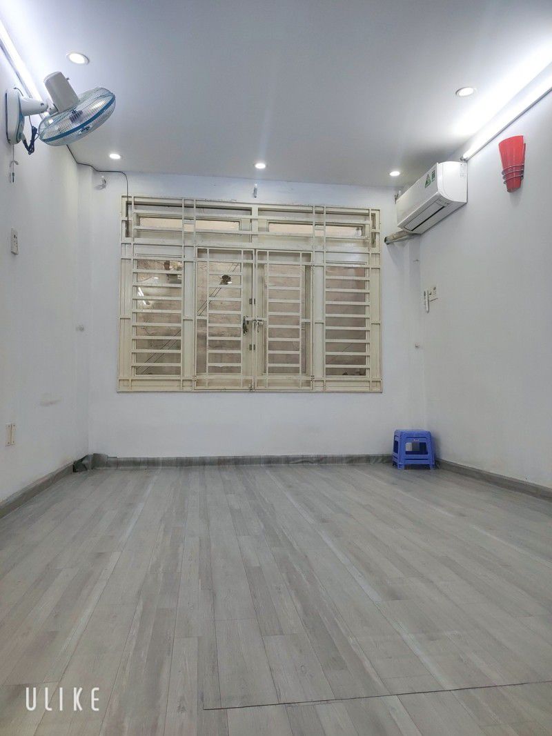 HÀNH NGON PHÚ NHUẬN - 8M RA MẶT TIỀN - 3 TẦNG 2PN 2WC - SỔ ĐẸP HOÀN CÔNG - TẶNG NỘI THẤT CƠ BẢN- Ở - Ảnh 2