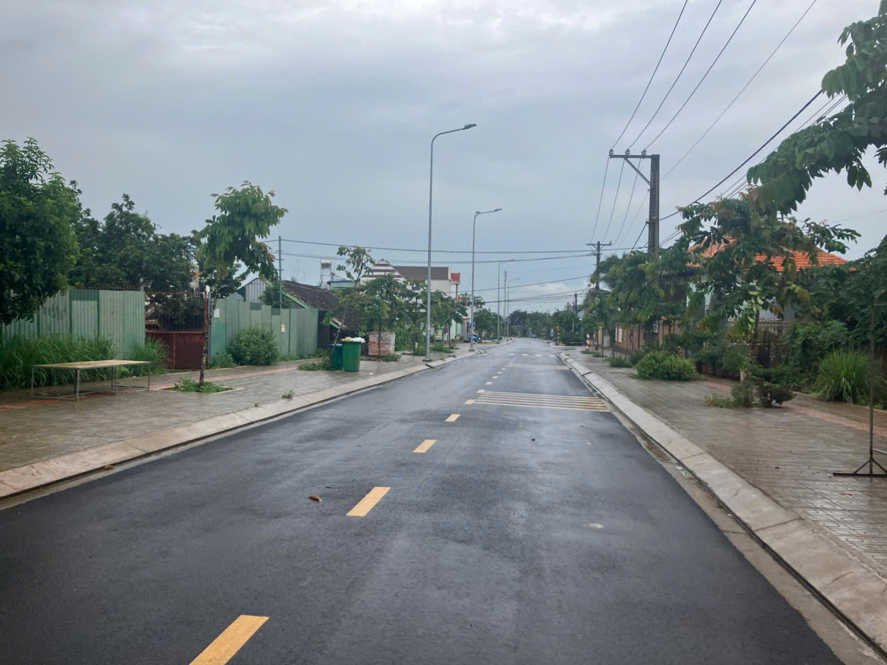 444m2 có 200m2 đất thổ cư, Hơn 13,5m Mặt tiền đường lớn, vỉa hè, cây xanh đầy đủ. Vị trí trung tâm - Ảnh chính