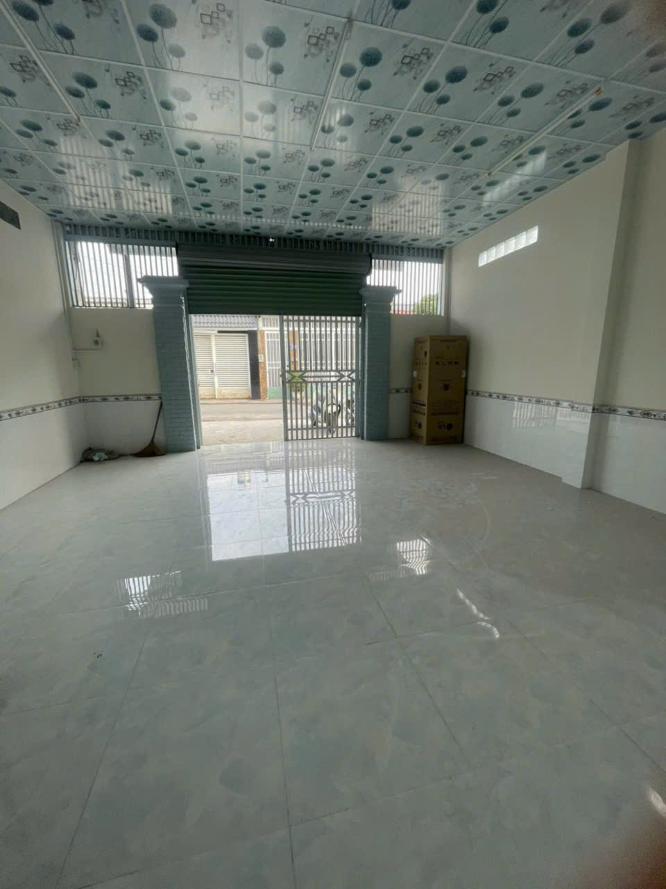 BÁN NHÀ MẶT TIỀN TÂN HIỆP 39, HÓC MÔN - NGANG LỚN BỀ THẾ - GIÁ RẺ 4.2 TỶ. - Ảnh 1