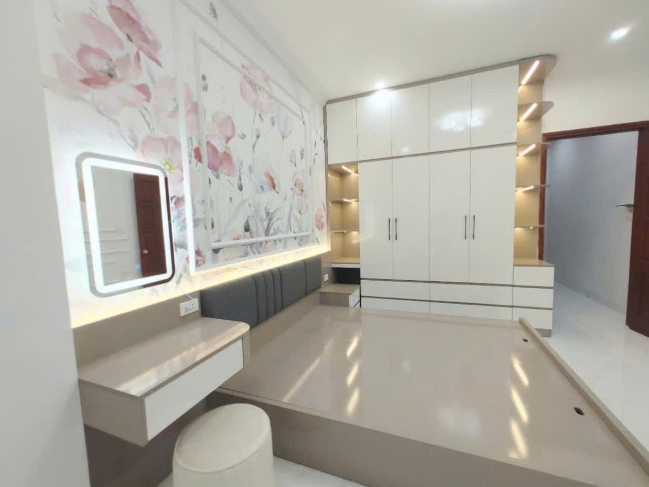 Bán nhà hà trì - hà đông - 40m2 - 5 tầng - mặt tiền 5.5m - thang máy - full nội thất - Ảnh 3