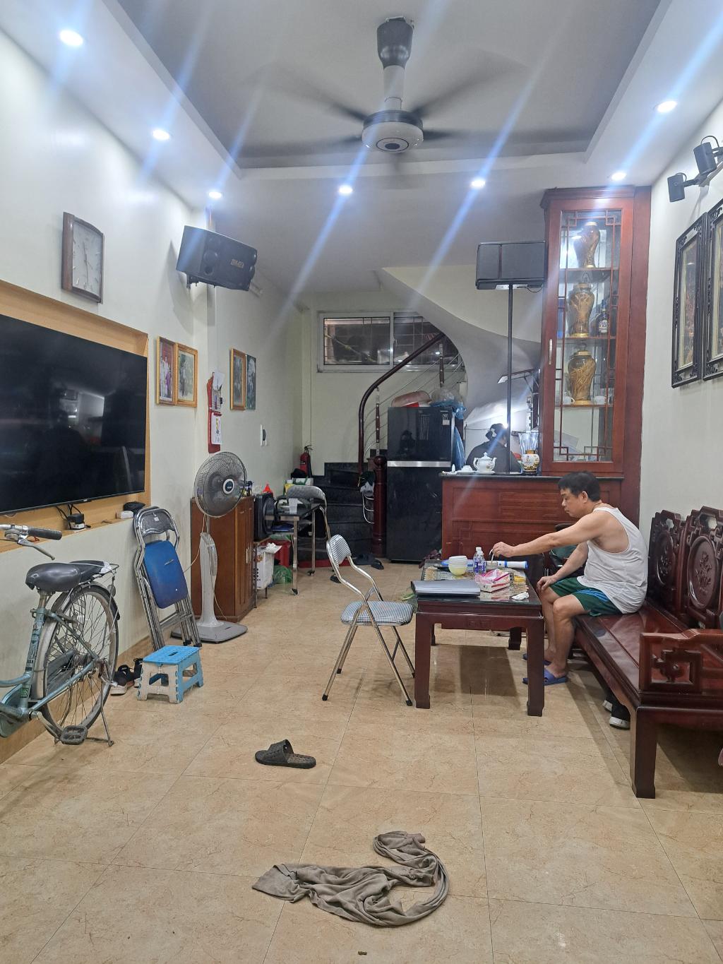 Vương Thừa Vũ 6 tầng ô tô tránh, trung tâm phố, định vi tương lai - Ảnh 1