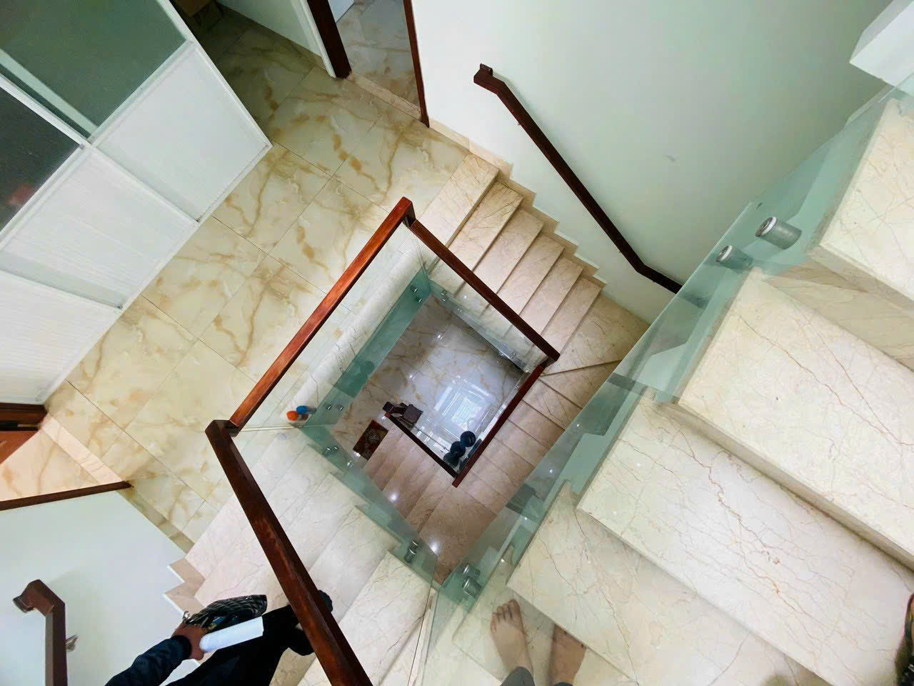 Bán căn nhà 3 tầng đường B2 khu đô thị Vĩnh Điềm Trung, Nha Trang  - Dt đất: 108 m2 ngang 6 mét. - Ảnh 3