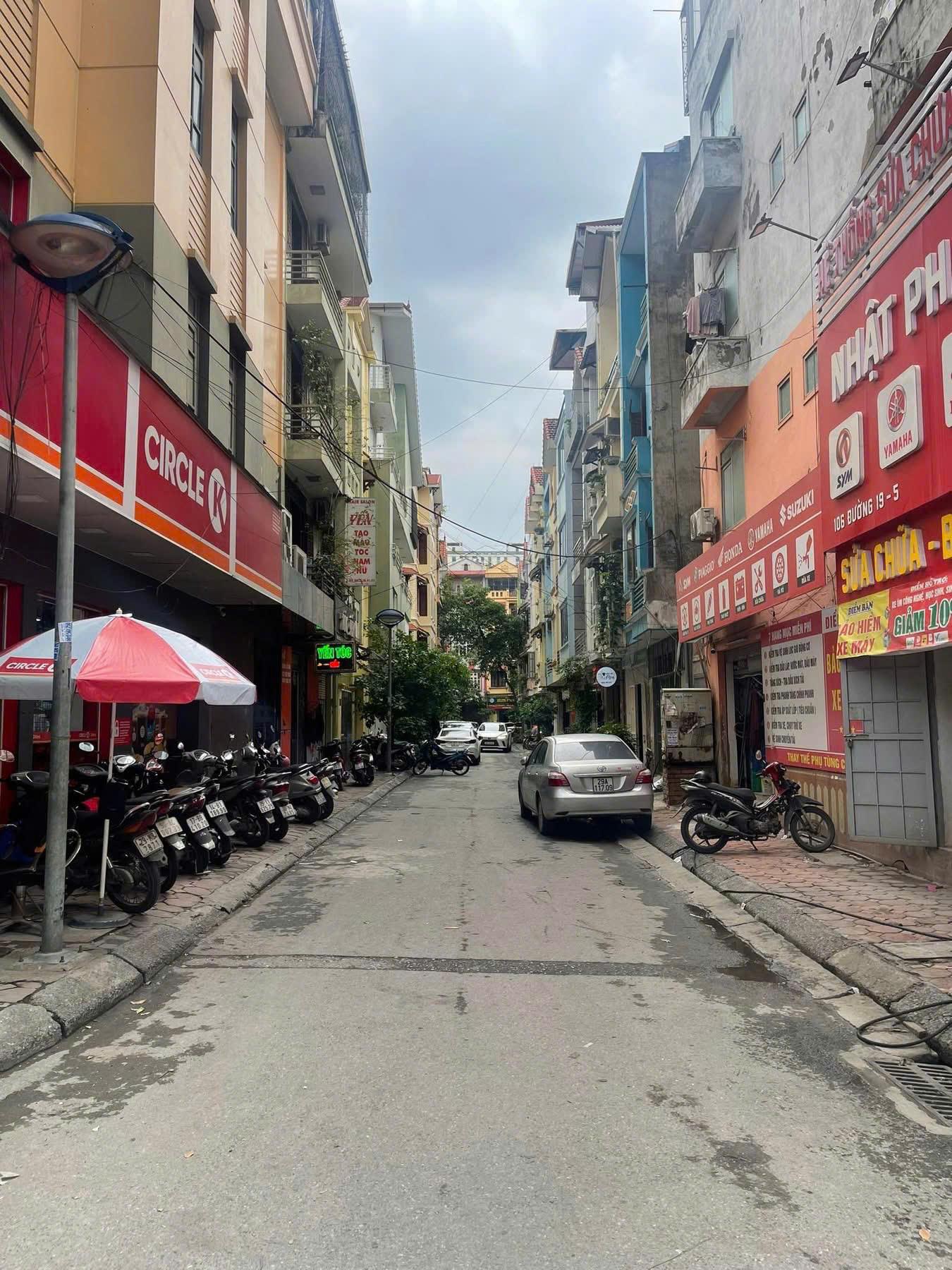 BÁN ĐẤT VÕNG THỊ, NGÕ THÔNG SÁT HỒ,  Ô TÔ 173M MẶT TIỀN KHỦNG LONG 13M CHỈ 47.4 TỶ (CÓ THỂ BÁN MỘT - Ảnh 2