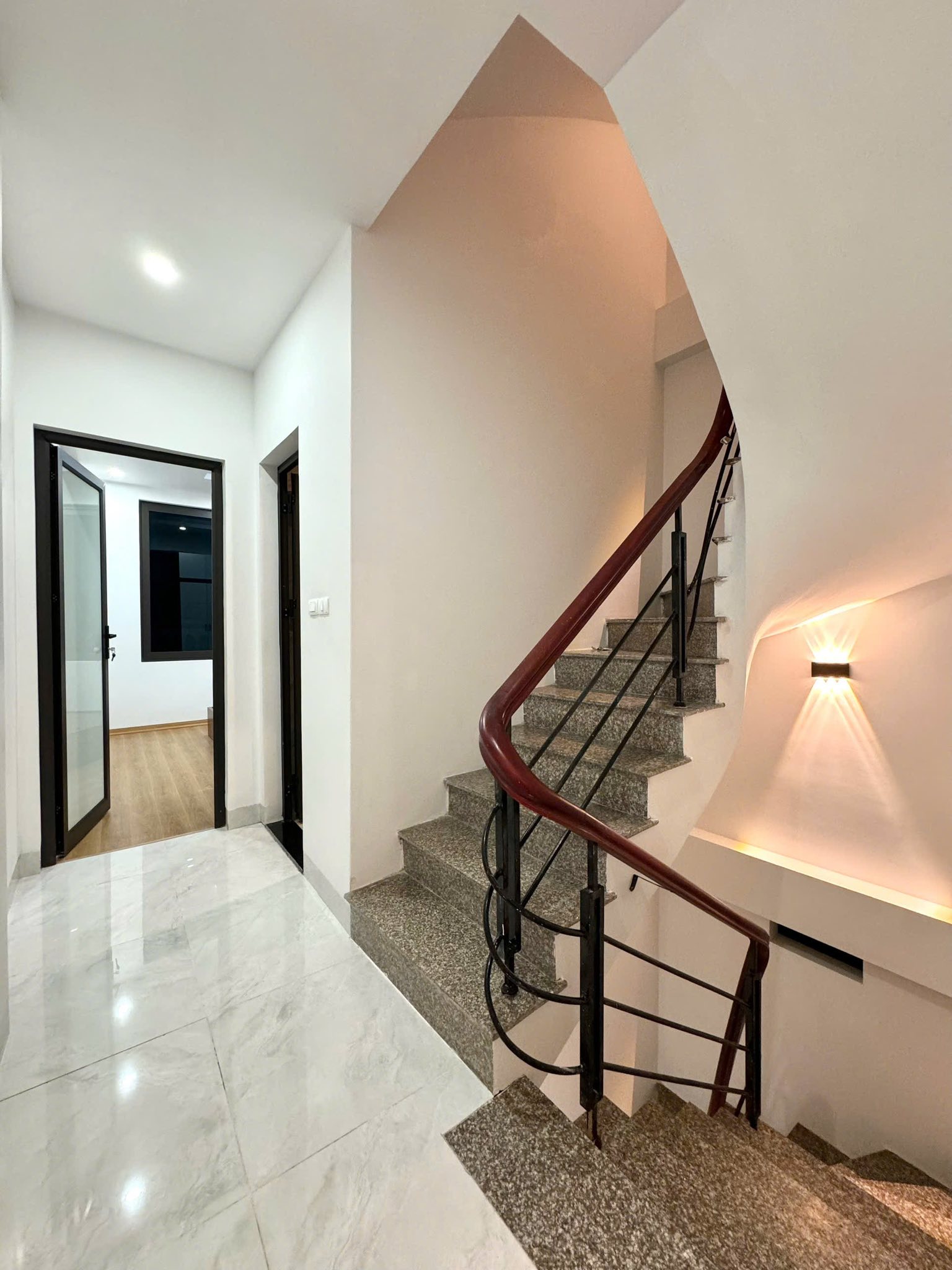 NHÀ TRẦN THÁI TÔNG CẦU GIẤY - 45M2 X 5 TẦNG - THOÁNG MÁT - LH: EM HOÀNG PHÚ - PHONE: 0969577586 - Ảnh 1