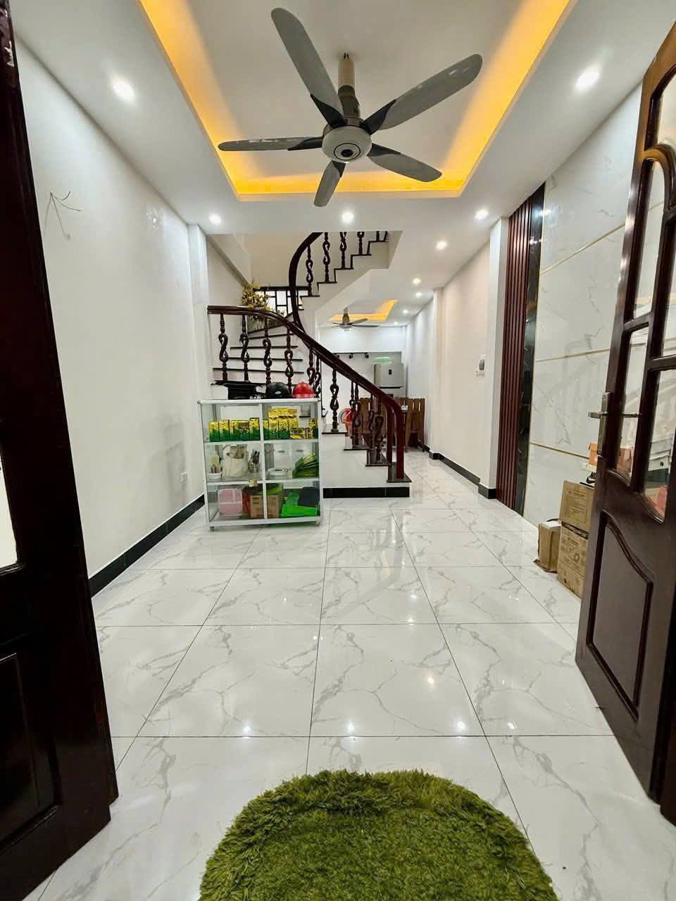 NHÀ TRẦN THÁI TÔNG CẦU GIẤY - 45M2 X 5 TẦNG - THOÁNG MÁT - LH: EM HOÀNG PHÚ - PHONE: 0969577586 - Ảnh 2