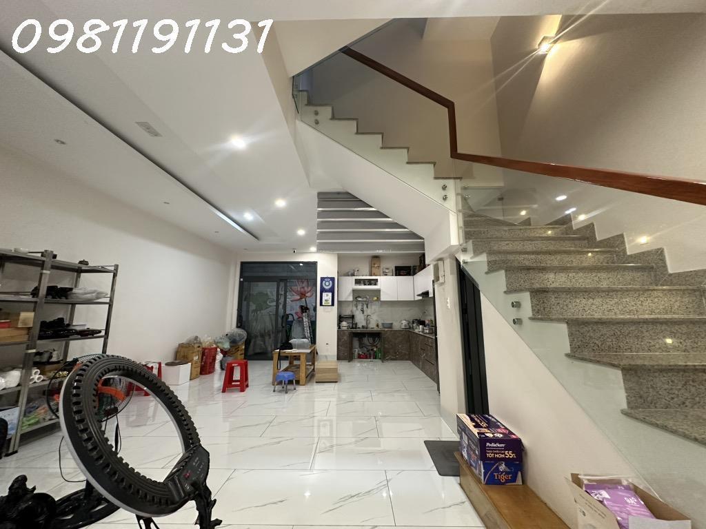 BIỆT THỰ MINI HẺM 8M NGUYỄN QUÝ YÊM - 90M² NGANG KHỦNG 6.7M - NỘI THẤT CAO CẤP CHỈ VIỆC Ở.7,7 tỷ - Ảnh 1