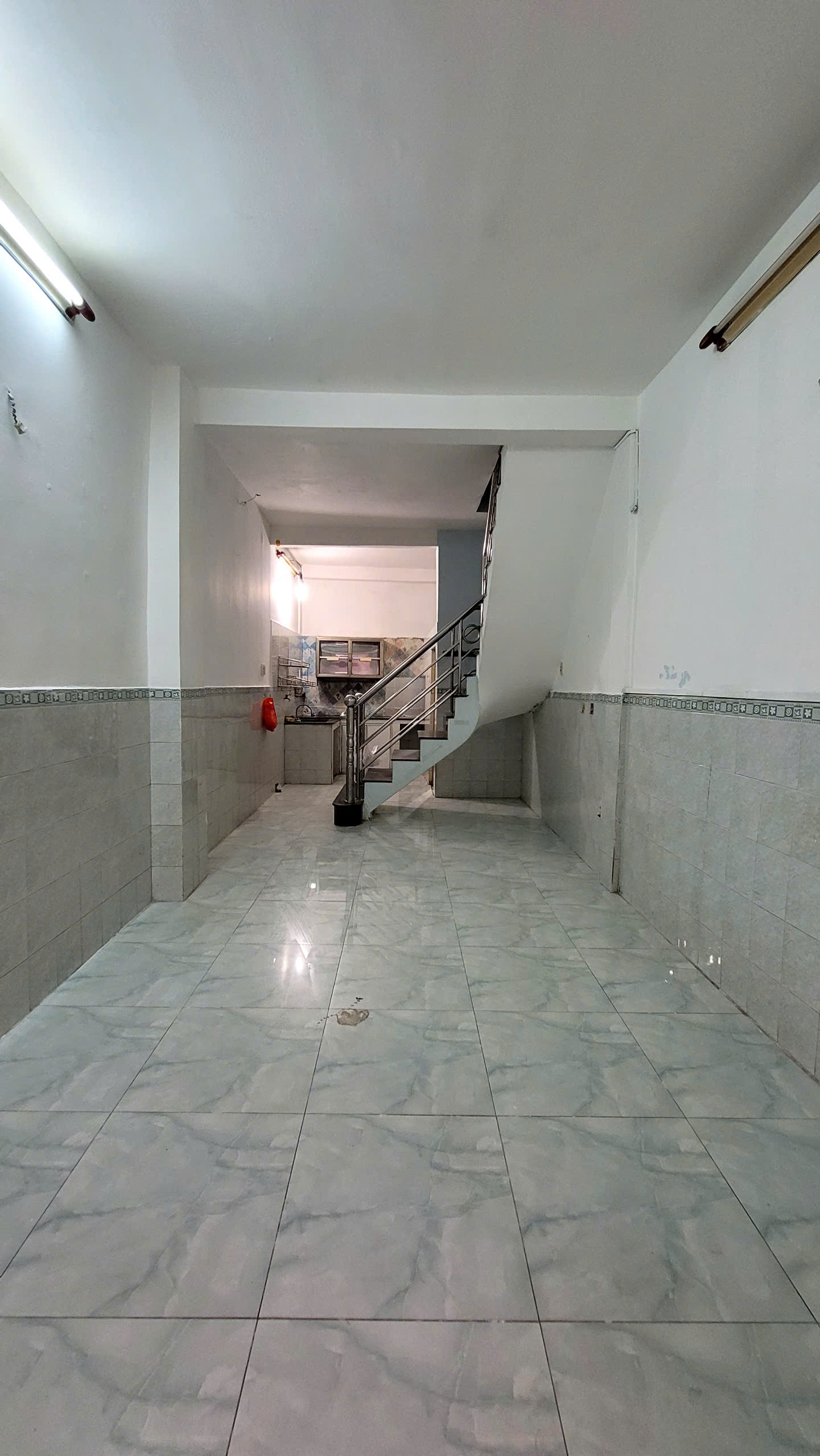 Cho Thuê nguyên căn Bà Hạt, Q10 - 3 tầng - 4PN giá 10.5tr/th(TL) - Ảnh chính