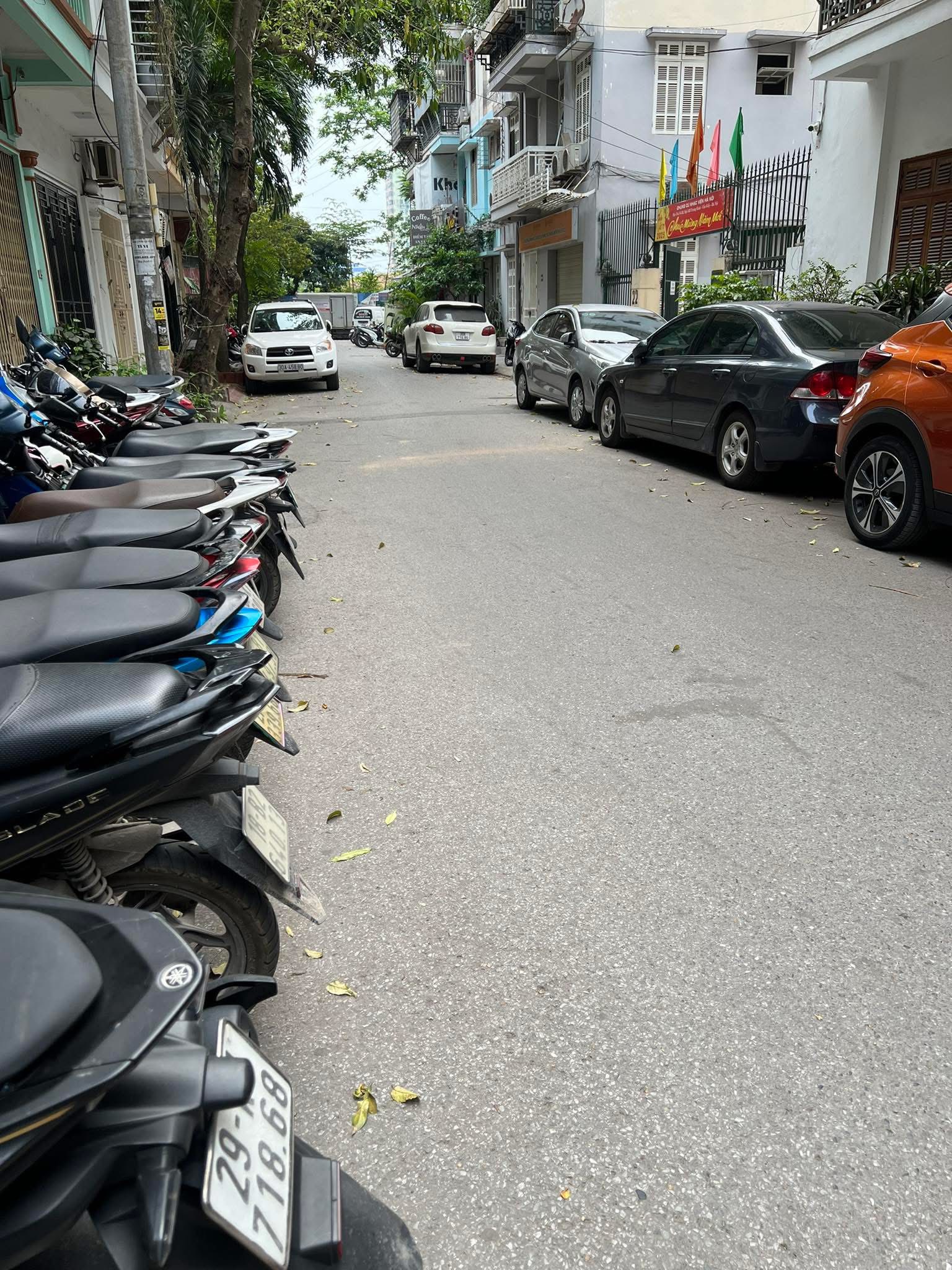 Cho thuê nhà phân lô ngõ thông, ô tô tránh - KD  Trung Kính, Cầu Giấy 45m x 4T giá 25triệu - Ảnh 1