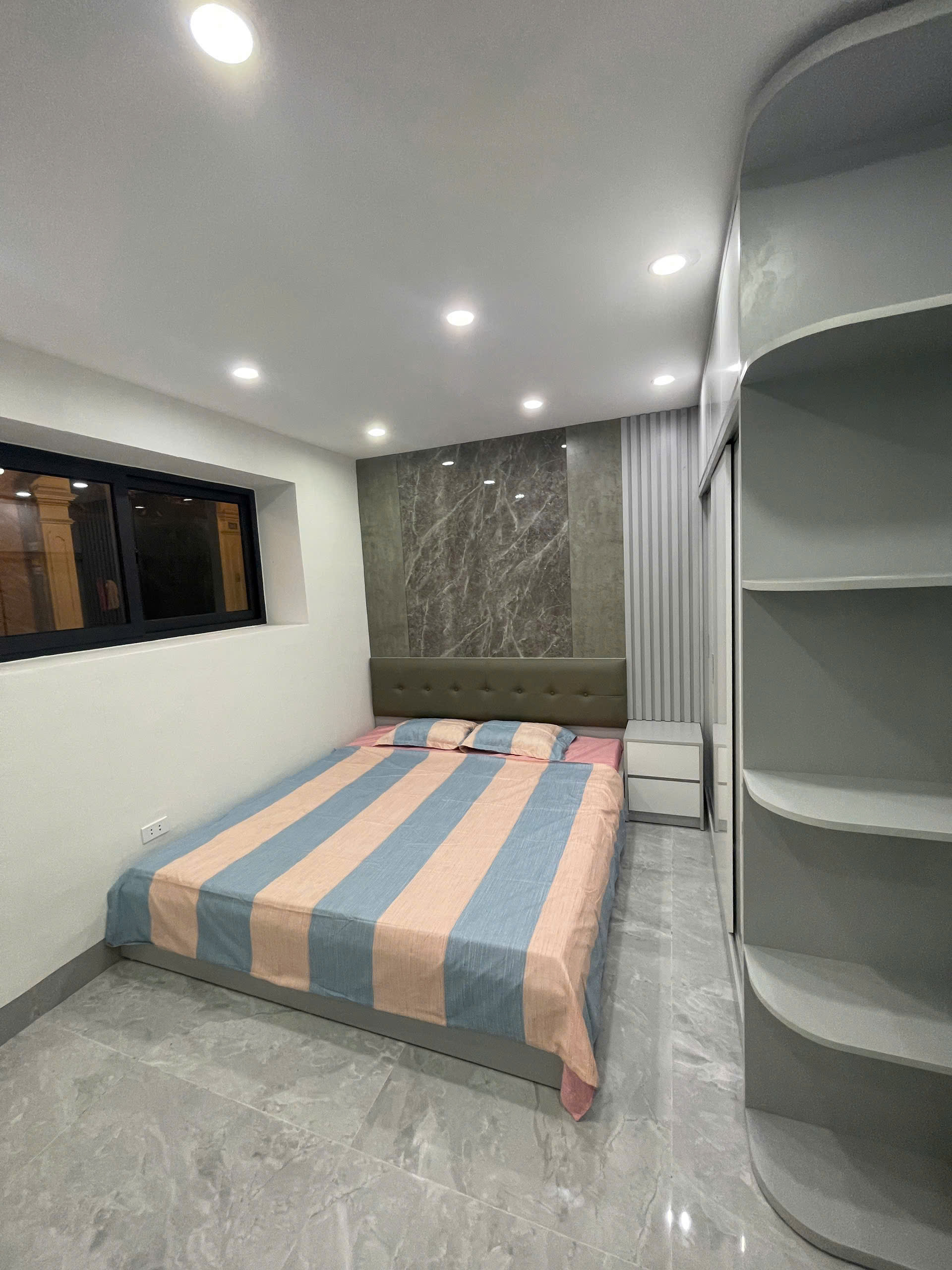 Bán gấp căn hộ tập thể tầng 1 Nhân Hòa,  Thanh Xuân 80m, 3 ngủ, ô tô đỗ cửa giá 4.25 tỷ - Ảnh 2