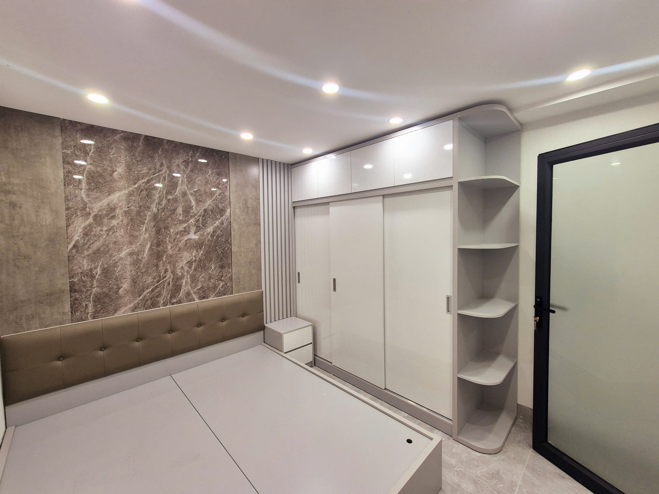 Bán gấp căn hộ tập thể tầng 1 Nhân Hòa,  Thanh Xuân 80m, 3 ngủ, ô tô đỗ cửa giá 4.25 tỷ - Ảnh 4