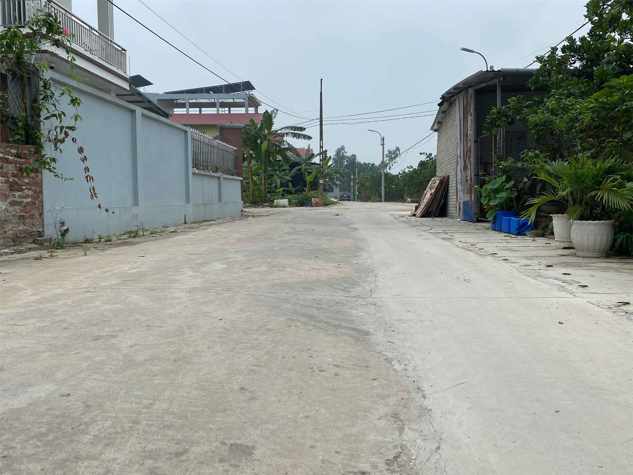 BÌA LÀNG TT QUANG MINH 58M GIÁ 3,X TỶ.ĐƯỜNG 8M Ô TÔ TRÁNH - Ảnh 1