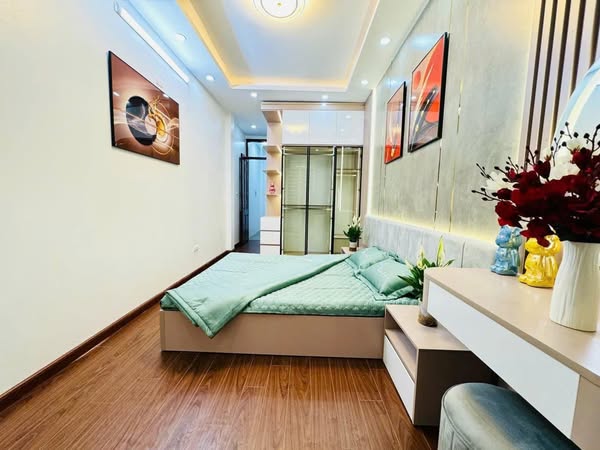 SIÊU HIẾM, 30m 6 TẦNG LÁNG HẠ, PHÂN KHÚC BẠT NGÀN KHÁCH. FULL NỘI THẤT GẦN PHỐ - GẦN Ô TÔ. GIÁ CÓ 7 - Ảnh 2