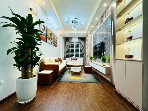 SIÊU HIẾM, 30m 6 TẦNG LÁNG HẠ, PHÂN KHÚC BẠT NGÀN KHÁCH. FULL NỘI THẤT GẦN PHỐ - GẦN Ô TÔ. GIÁ CÓ 7 - Ảnh chính