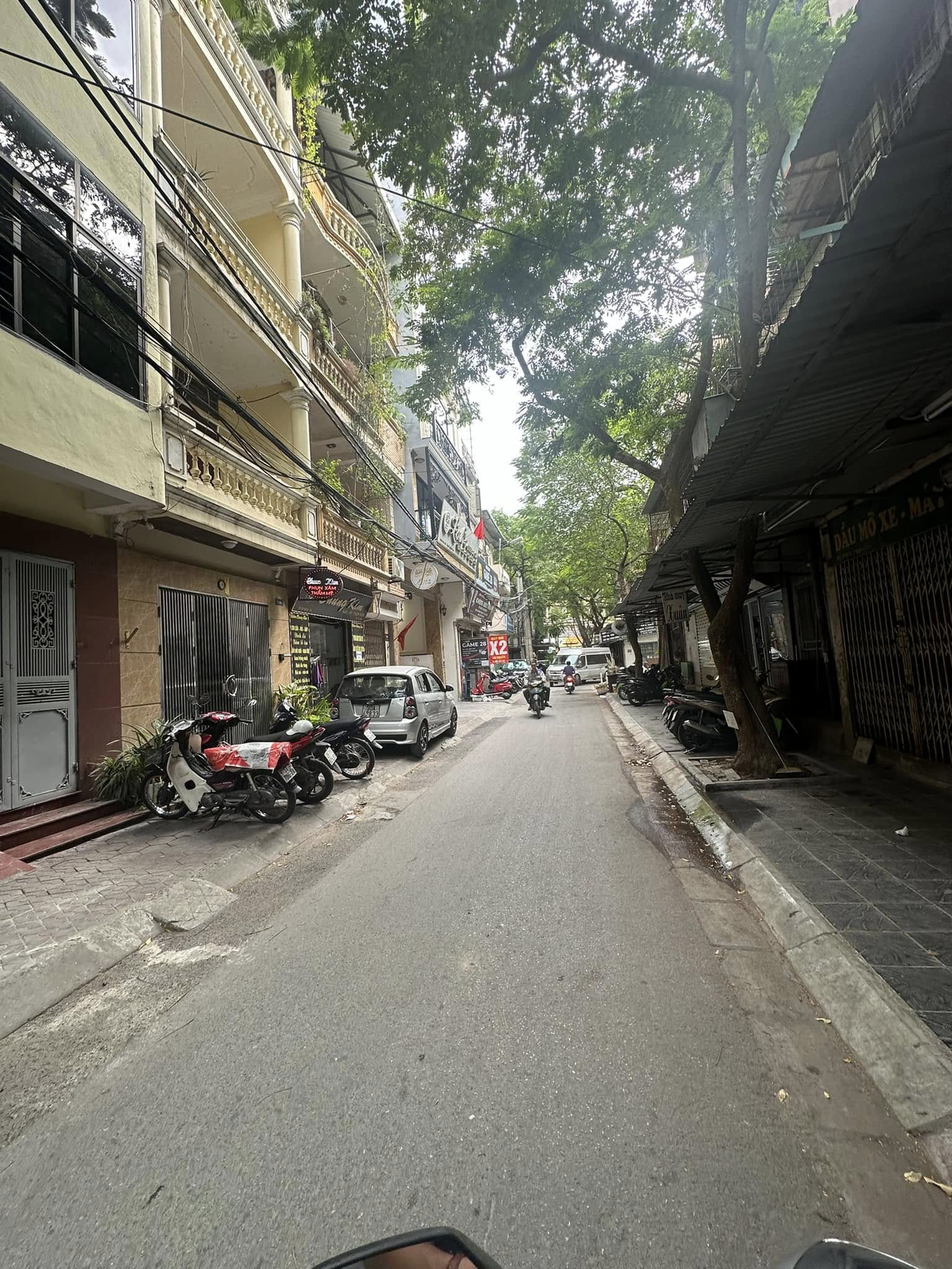BÁN NHÀ PHÂN LÔ KHU HOÀNG CẦU, ĐỐNG ĐA, Ô TÔ VÀO NHÀ, TRƯỚC NHÀ Ô TÔ TRÁNH, KD TỐT, Ở SƯỚNG - Ảnh chính
