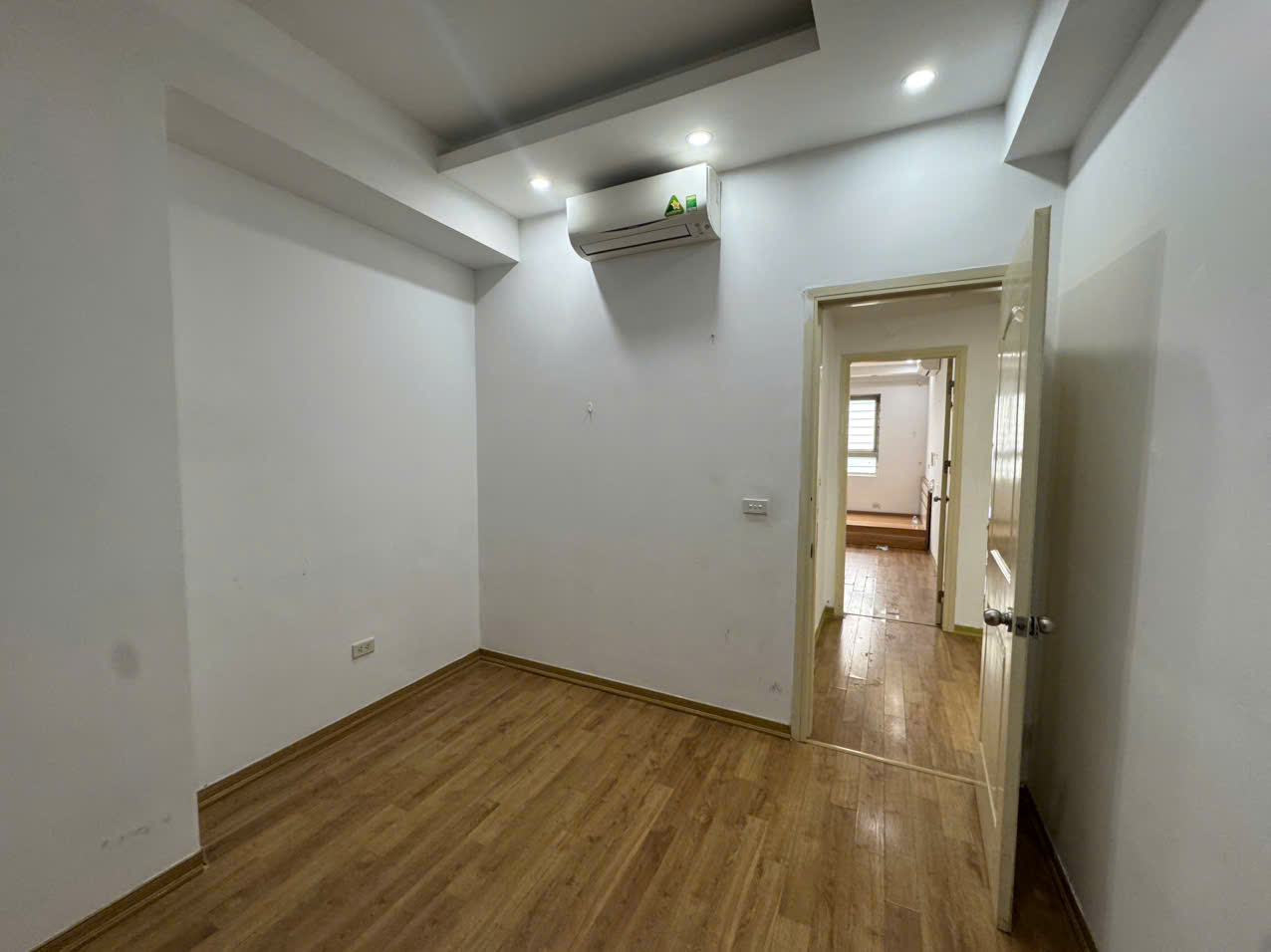 Bán Gấp Căn Hộ H2B Linh Đàm, DT 67m² – Giá Rẻ 2,7 Tỷ - Ảnh 3