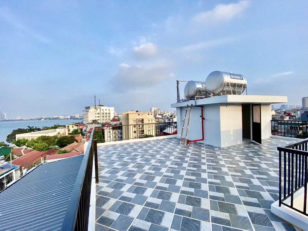 Bán nhà phố Nguyễn Đình Thi, Tây Hồ, mặt ngõ thông, thoáng trước sau, view hồ, 45m, 15.4 tỷ - Ảnh 2