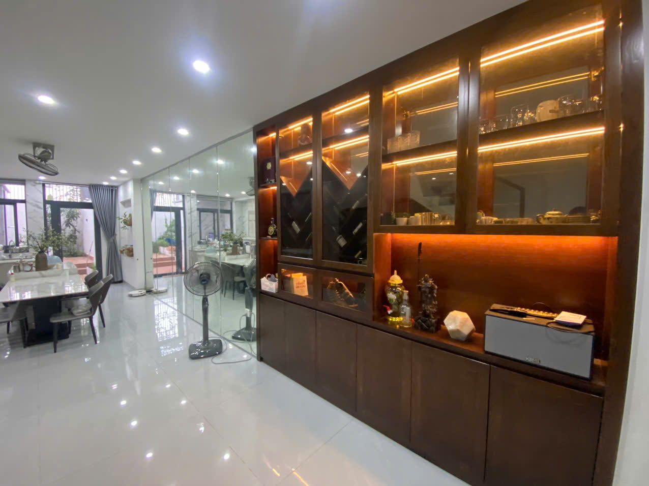 Bán nhà 4 tầng, 122m², 4PN, 4WC, Q.9, 12.8 tỷ, sổ hồng - Ảnh 3