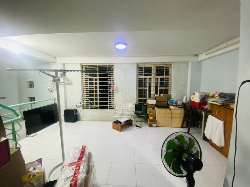 Bán nhà mặt phố Q.2, 116m², 3 tầng, 8.35  tỷ, sổ hồng<br>``` - Ảnh 1