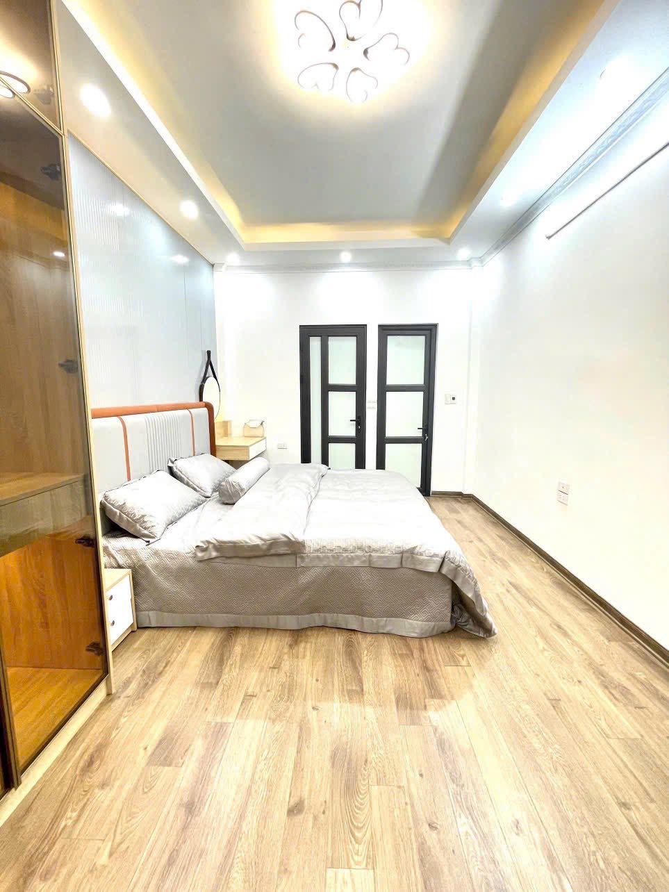 Thiện chí bán nhà MP Phan Kế Bính, giá 28 tỷ 50m2x7T, KD lớn - Ảnh chính